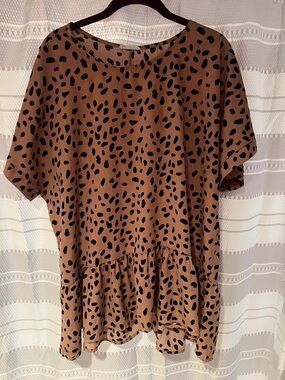 Chic Soul Leopard Print Peplum Short Sleeve Top